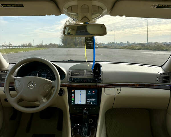 Мерседес Е-Клас 2005 у Ковель на Automoto.ua Чорний Мерседес Е-Клас, об'ємом двигуна 3.2 л та пробігом 237 тис. км за 6000 $, фото 15 на Automoto.ua