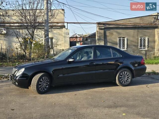 Черный Мерседес Е-Класс, объемом двигателя 1.8 л и пробегом 267 тыс. км за 6600 $, фото 7 на Automoto.ua