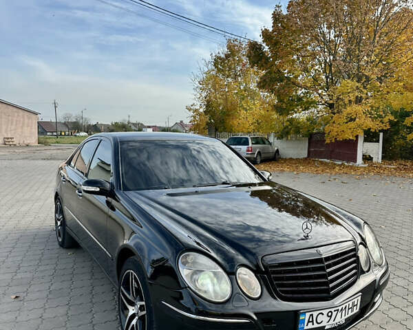 Мерседес Е-Клас 2005 у Ковель на Automoto.ua Чорний Мерседес Е-Клас, об'ємом двигуна 3.2 л та пробігом 237 тис. км за 6000 $, фото 17 на Automoto.ua