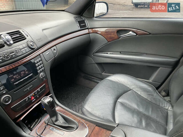 Чорний Мерседес Е-Клас, об'ємом двигуна 1.8 л та пробігом 301 тис. км за 7300 $, фото 18 на Automoto.ua