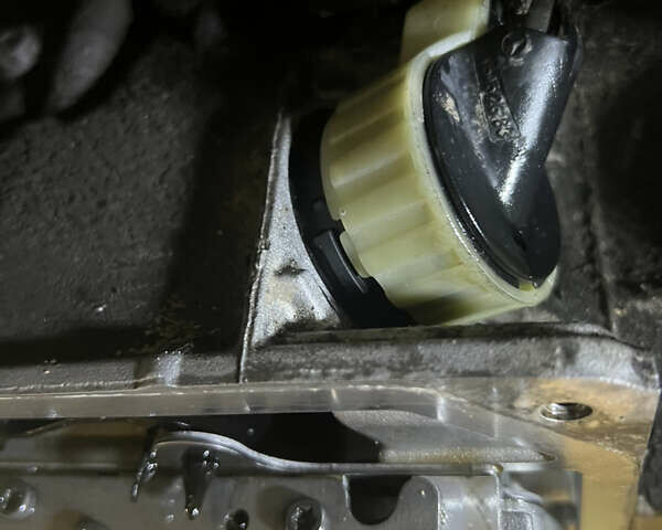 Черный Мерседес Е-Класс, объемом двигателя 1.8 л и пробегом 290 тыс. км за 7500 $, фото 21 на Automoto.ua
