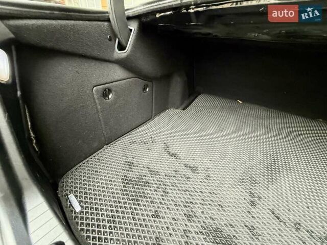 Чорний Мерседес Е-Клас, об'ємом двигуна 3.5 л та пробігом 261 тис. км за 6999 $, фото 78 на Automoto.ua