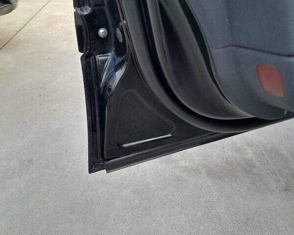 Чорний Мерседес Е-Клас, об'ємом двигуна 1.8 л та пробігом 340 тис. км за 6200 $, фото 9 на Automoto.ua