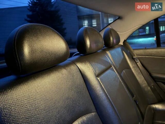 Мерседес Е-Клас 2005 у Рівному на Automoto.ua Чорний Мерседес Е-Клас, об'ємом двигуна 1.8 л та пробігом 255 тис. км за 5800 $, фото 44 на Automoto.ua