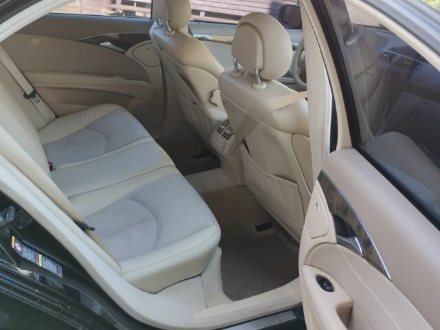 Чорний Мерседес Е-Клас, об'ємом двигуна 2.7 л та пробігом 296 тис. км за 8100 $, фото 5 на Automoto.ua