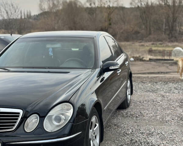 Черный Мерседес Е-Класс, объемом двигателя 1.8 л и пробегом 272 тыс. км за 6900 $, фото 6 на Automoto.ua