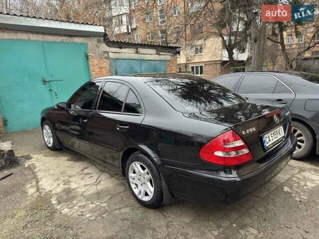 Черный Мерседес Е-Класс, объемом двигателя 1.8 л и пробегом 220 тыс. км за 8650 $, фото 10 на Automoto.ua