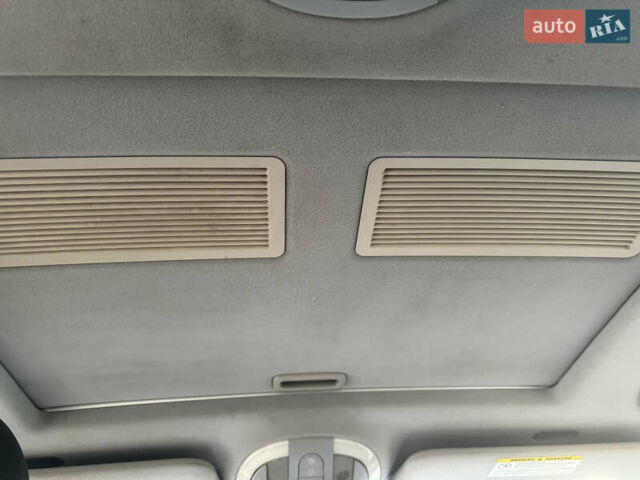 Черный Мерседес Е-Класс, объемом двигателя 2.2 л и пробегом 280 тыс. км за 7900 $, фото 14 на Automoto.ua