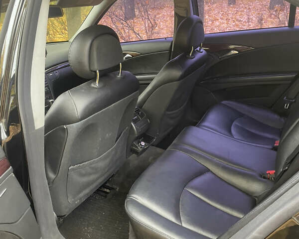 Мерседес Е-Клас 2005 у Прилуках на Automoto.ua Чорний Мерседес Е-Клас, об'ємом двигуна 1.8 л та пробігом 395 тис. км за 6499 $, фото 8 на Automoto.ua