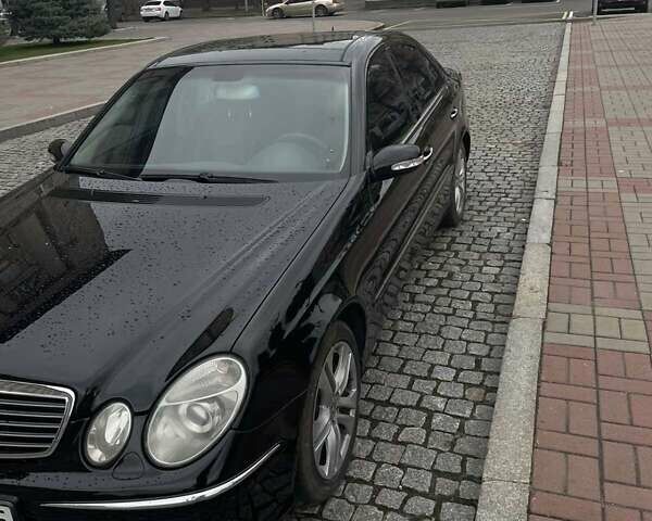 Черный Мерседес Е-Класс, объемом двигателя 3.5 л и пробегом 515 тыс. км за 10550 $, фото 14 на Automoto.ua