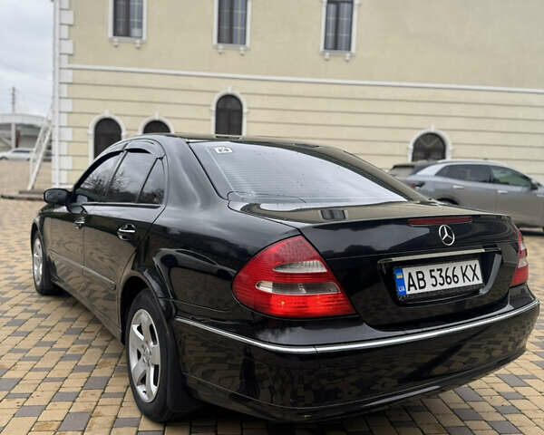 Черный Мерседес Е-Класс, объемом двигателя 2 л и пробегом 332 тыс. км за 6000 $, фото 6 на Automoto.ua