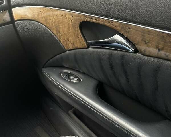 Черный Мерседес Е-Класс, объемом двигателя 3.5 л и пробегом 515 тыс. км за 10550 $, фото 5 на Automoto.ua