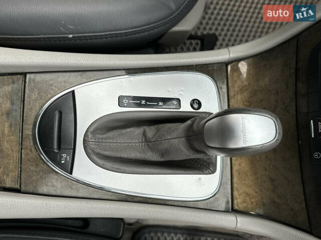 Чорний Мерседес Е-Клас, об'ємом двигуна 2.15 л та пробігом 310 тис. км за 6999 $, фото 21 на Automoto.ua