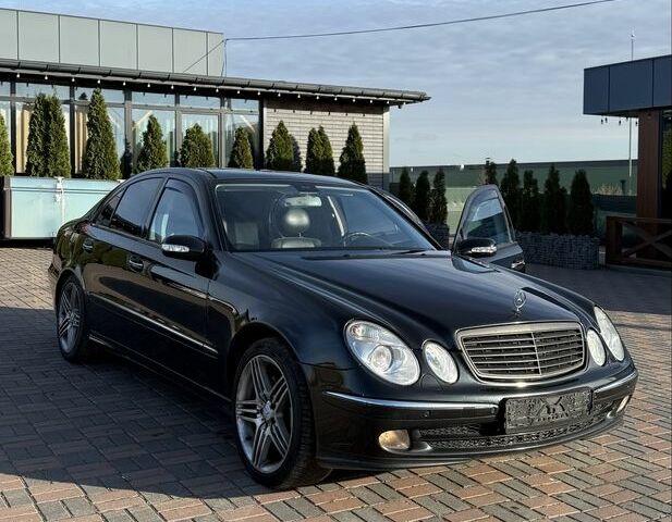 Чорний Мерседес Е-Клас, об'ємом двигуна 3.2 л та пробігом 340 тис. км за 4100 $, фото 4 на Automoto.ua