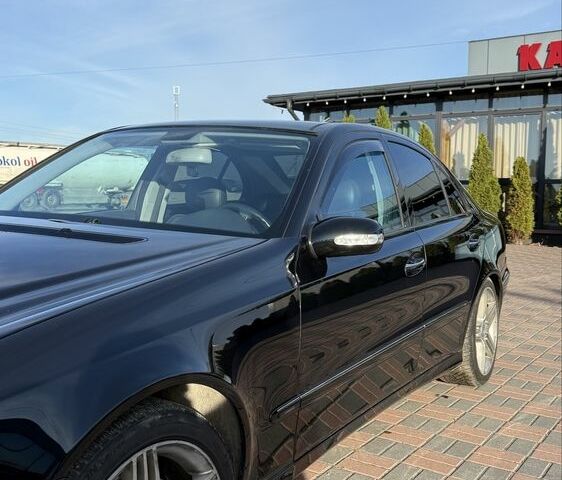 Чорний Мерседес Е-Клас, об'ємом двигуна 3.2 л та пробігом 340 тис. км за 4100 $, фото 6 на Automoto.ua