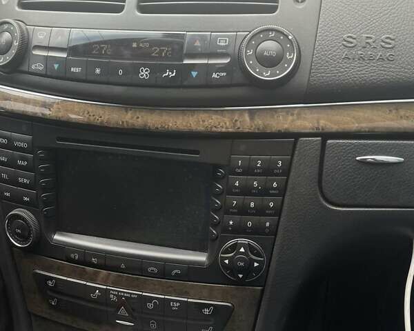 Черный Мерседес Е-Класс, объемом двигателя 3.5 л и пробегом 515 тыс. км за 10550 $, фото 7 на Automoto.ua