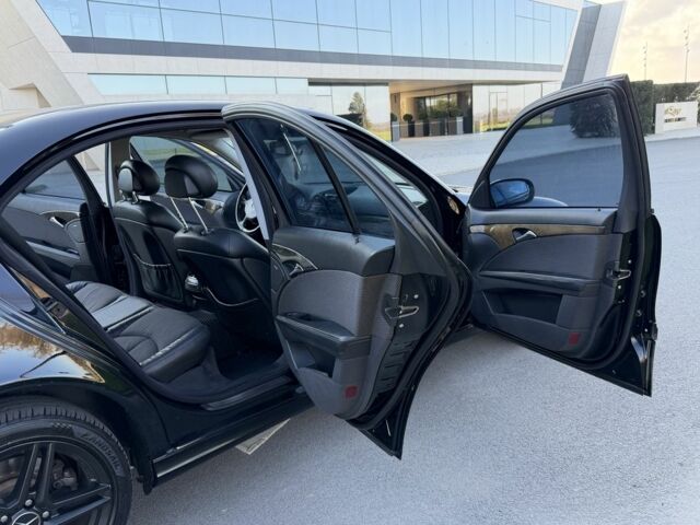 Чорний Мерседес Е-Клас, об'ємом двигуна 2 л та пробігом 200 тис. км за 6400 $, фото 8 на Automoto.ua