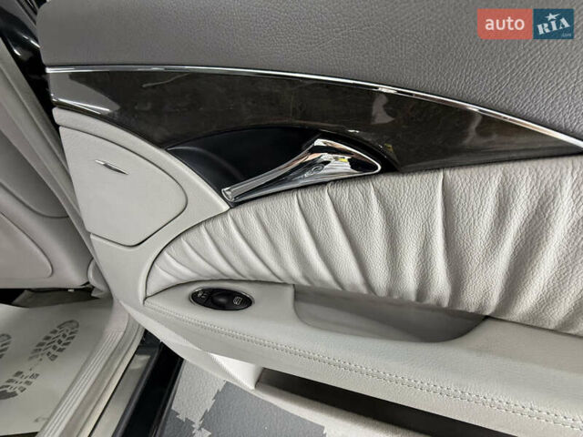 Мерседес Е-Клас 2005 у Трускавце на Automoto.ua Чорний Мерседес Е-Клас, об'ємом двигуна 3.5 л та пробігом 245 тис. км за 8999 $, фото 58 на Automoto.ua
