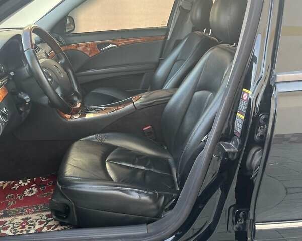 Мерседес Е-Клас 2005 у Рівному на Automoto.ua Чорний Мерседес Е-Клас, об'ємом двигуна 1.8 л та пробігом 255 тис. км за 5800 $, фото 4 на Automoto.ua