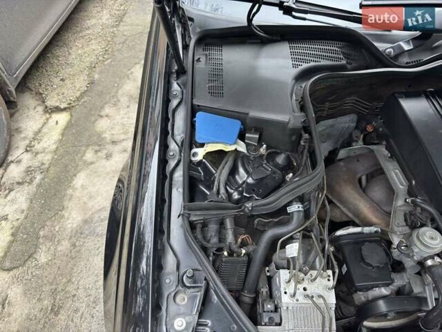 Черный Мерседес Е-Класс, объемом двигателя 1.8 л и пробегом 220 тыс. км за 8650 $, фото 12 на Automoto.ua