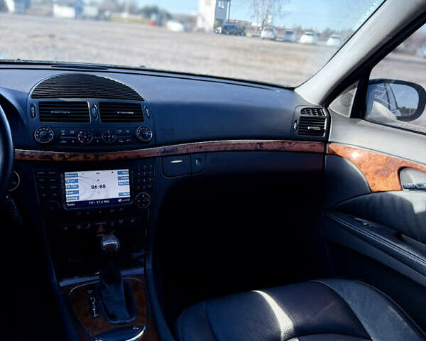 Черный Мерседес Е-Класс, объемом двигателя 2.6 л и пробегом 197 тыс. км за 6999 $, фото 27 на Automoto.ua