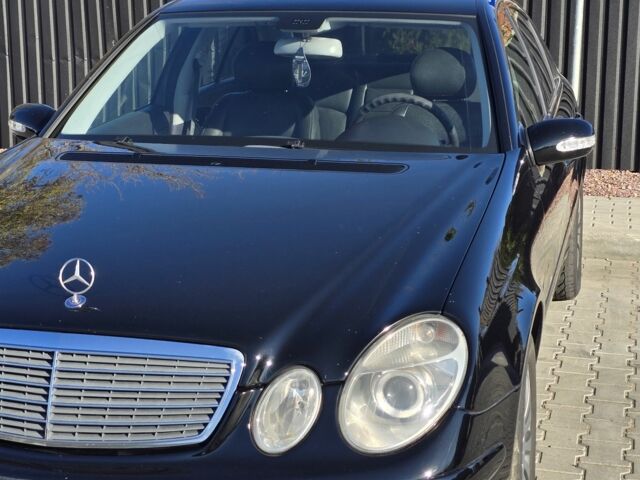 Черный Мерседес Е-Класс, объемом двигателя 1.8 л и пробегом 265 тыс. км за 6999 $, фото 4 на Automoto.ua