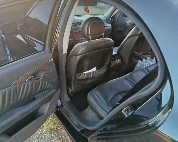 Черный Мерседес Е-Класс, объемом двигателя 2.99 л и пробегом 356 тыс. км за 8200 $, фото 6 на Automoto.ua