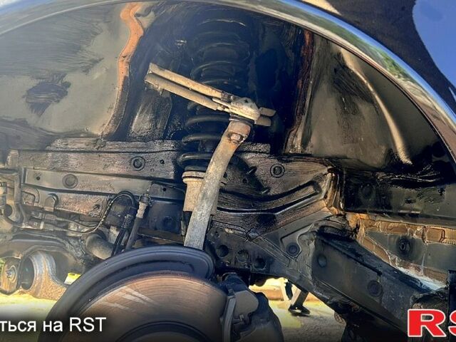 Чорний Мерседес Е-Клас, об'ємом двигуна 3.2 л та пробігом 397 тис. км за 8000 $, фото 7 на Automoto.ua