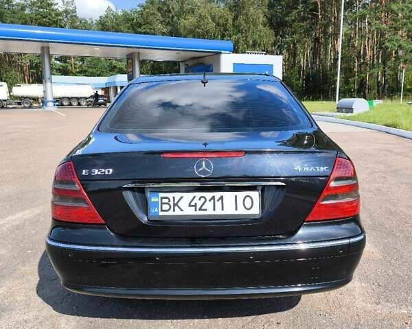 Черный Мерседес Е-Класс, объемом двигателя 3.2 л и пробегом 320 тыс. км за 6800 $, фото 16 на Automoto.ua