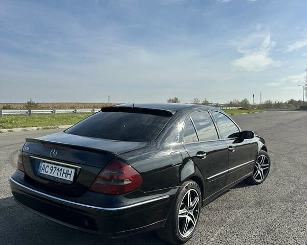 Мерседес Е-Клас 2005 у Ковель на Automoto.ua Чорний Мерседес Е-Клас, об'ємом двигуна 3.2 л та пробігом 237 тис. км за 6000 $, фото 4 на Automoto.ua