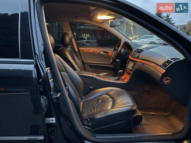 Мерседес Е-Клас 2005 у Рівному на Automoto.ua Чорний Мерседес Е-Клас, об'ємом двигуна 1.8 л та пробігом 255 тис. км за 5800 $, фото 33 на Automoto.ua