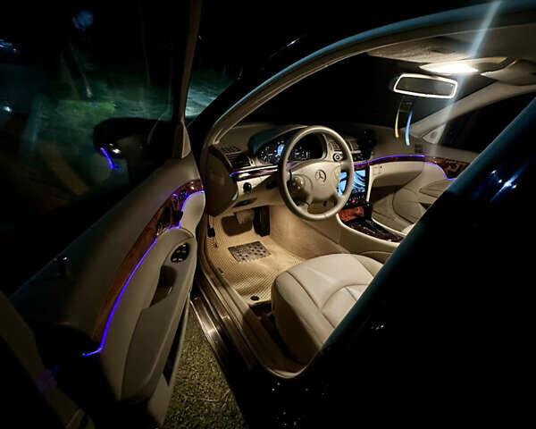 Мерседес Е-Клас 2005 у Ковель на Automoto.ua Чорний Мерседес Е-Клас, об'ємом двигуна 3.2 л та пробігом 237 тис. км за 6000 $, фото 21 на Automoto.ua