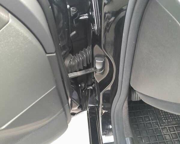 Черный Мерседес Е-Класс, объемом двигателя 1.8 л и пробегом 324 тыс. км за 6300 $, фото 10 на Automoto.ua