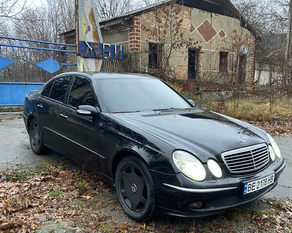Черный Мерседес Е-Класс, объемом двигателя 2.6 л и пробегом 285 тыс. км за 5400 $, фото 5 на Automoto.ua