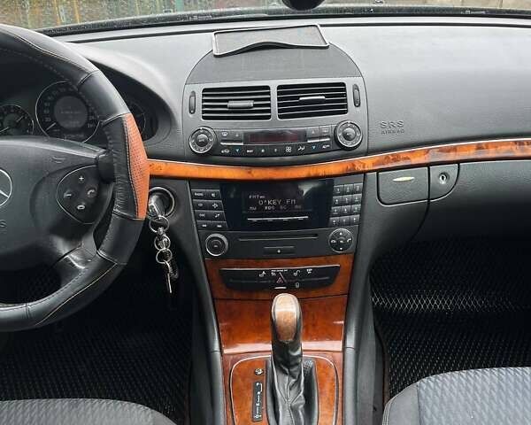 Черный Мерседес Е-Класс, объемом двигателя 2.69 л и пробегом 253 тыс. км за 6400 $, фото 8 на Automoto.ua