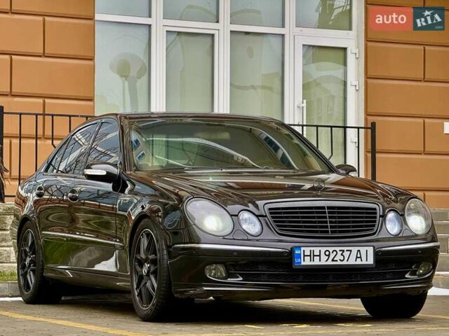 Чорний Мерседес Е-Клас, об'ємом двигуна 3.5 л та пробігом 261 тис. км за 6999 $, фото 39 на Automoto.ua