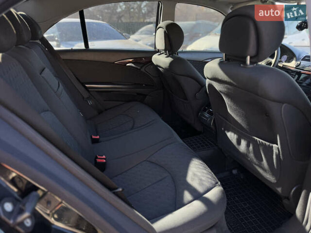 Черный Мерседес Е-Класс, объемом двигателя 1.8 л и пробегом 338 тыс. км за 6850 $, фото 22 на Automoto.ua