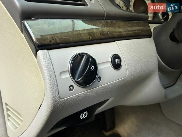 Чорний Мерседес Е-Клас, об'ємом двигуна 3.5 л та пробігом 265 тис. км за 6999 $, фото 50 на Automoto.ua