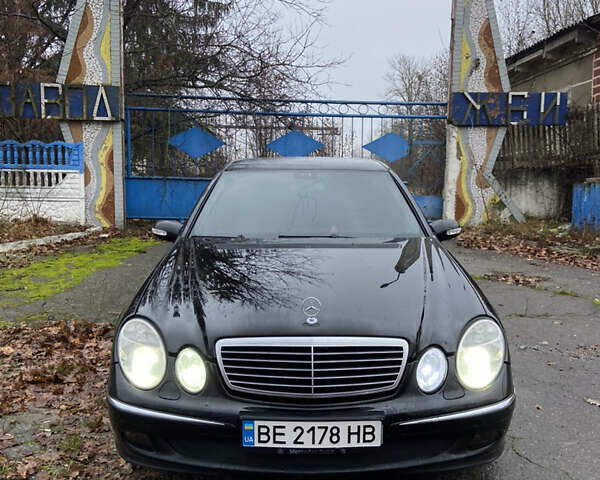 Черный Мерседес Е-Класс, объемом двигателя 2.6 л и пробегом 285 тыс. км за 5400 $, фото 4 на Automoto.ua