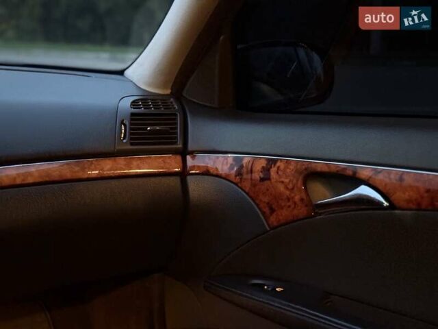 Мерседес Е-Клас 2005 у Рівному на Automoto.ua Чорний Мерседес Е-Клас, об'ємом двигуна 1.8 л та пробігом 255 тис. км за 5800 $, фото 69 на Automoto.ua