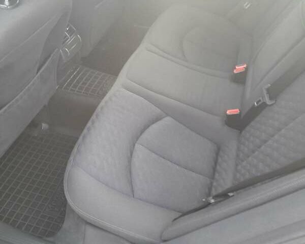 Черный Мерседес Е-Класс, объемом двигателя 1.8 л и пробегом 324 тыс. км за 6300 $, фото 12 на Automoto.ua