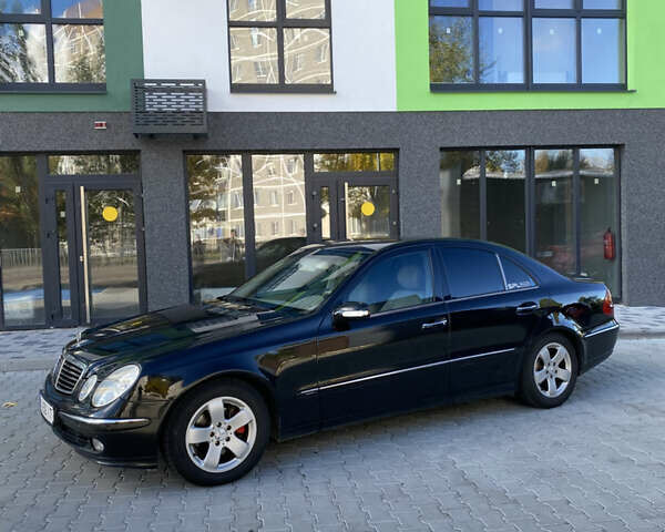 Черный Мерседес Е-Класс, объемом двигателя 2.99 л и пробегом 284 тыс. км за 8100 $, фото 1 на Automoto.ua