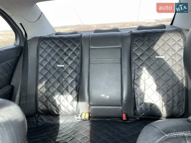 Чорний Мерседес Е-Клас, об'ємом двигуна 2.6 л та пробігом 234 тис. км за 6100 $, фото 6 на Automoto.ua