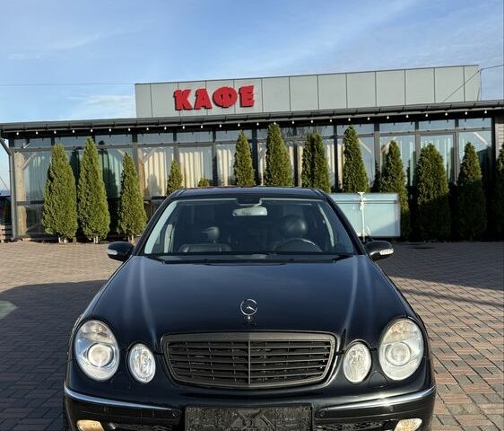 Чорний Мерседес Е-Клас, об'ємом двигуна 3.2 л та пробігом 340 тис. км за 4100 $, фото 7 на Automoto.ua