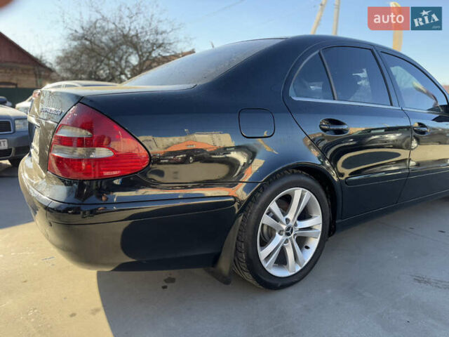 Черный Мерседес Е-Класс, объемом двигателя 1.8 л и пробегом 338 тыс. км за 6850 $, фото 11 на Automoto.ua