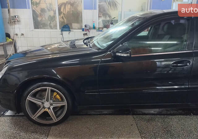 Мерседес Е-Клас 2006 у Одесі на Automoto.ua Чорний Мерседес Е-Клас, об'ємом двигуна 2.2 л та пробігом 480 тис. км за 8800 $, фото 4 на Automoto.ua