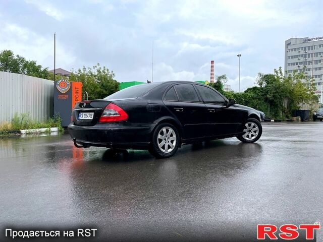 Черный Мерседес Е-Класс, объемом двигателя 1.8 л и пробегом 350 тыс. км за 4700 $, фото 6 на Automoto.ua