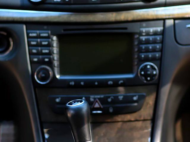 Чорний Мерседес Е-Клас, об'ємом двигуна 3 л та пробігом 293 тис. км за 9700 $, фото 9 на Automoto.ua