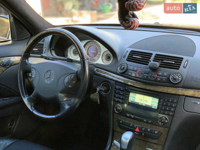 Мерседес Е-Класс 2006 в Ивано-Франковске на Automoto.ua Черный Мерседес Е-Класс, объемом двигателя 3 л и пробегом 326 тыс. км за 8200 $, фото 94 на Automoto.ua