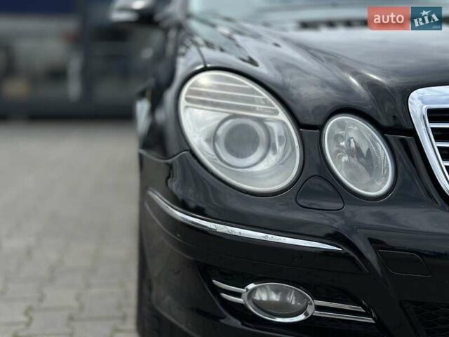 Черный Мерседес Е-Класс, объемом двигателя 3 л и пробегом 333 тыс. км за 10700 $, фото 4 на Automoto.ua